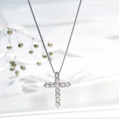 Pt ダイヤクロス(0.20ct)　PN 330630