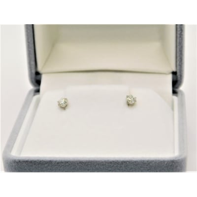 プラチナ900 ダイヤモンドピアス(Dカラー・0.2ct)K027903-H