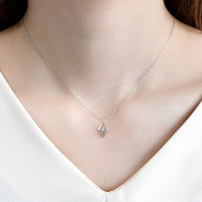 ダンシングストーンダイヤペンダントネックレス【shine】K10WG・0.05ct　D10-0012