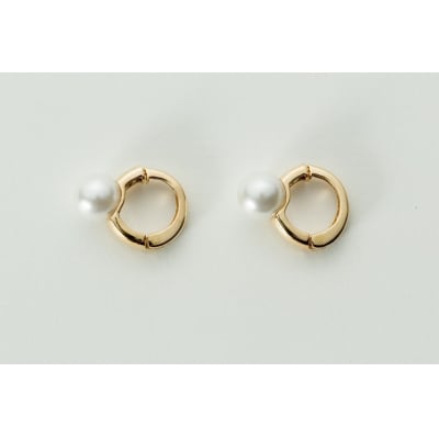 【ジュエリーの街、山梨県甲府市】8ミリ アコヤ真珠 K18 ピアリング 39-17Y