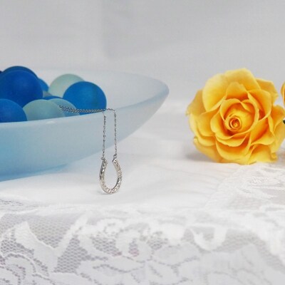 プラチナ ダイヤモンド ペンダントネックレス　　　HH-018608