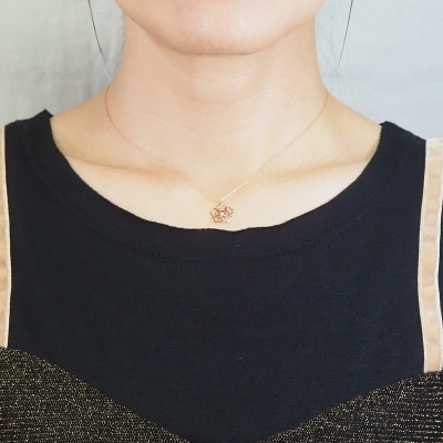 K18ピンクゴールド　ダイヤモンド　薔薇ペンダントネックレス　　　HH018730