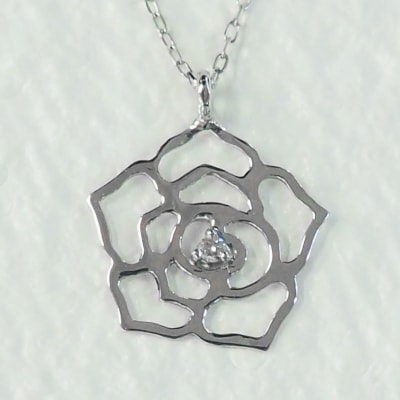 プラチナ900/850　ダイヤモンド　薔薇ペンダントネックレス　　　HH018731