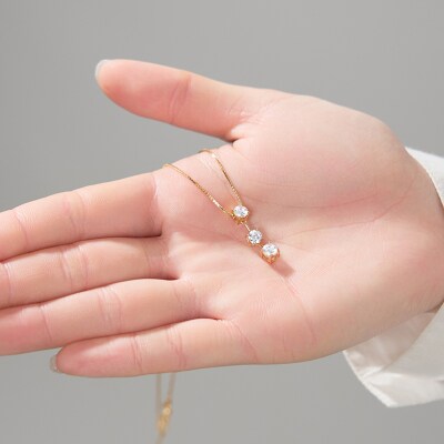 K18 1.0ct スリーダイヤモンドネックレス　63-8586