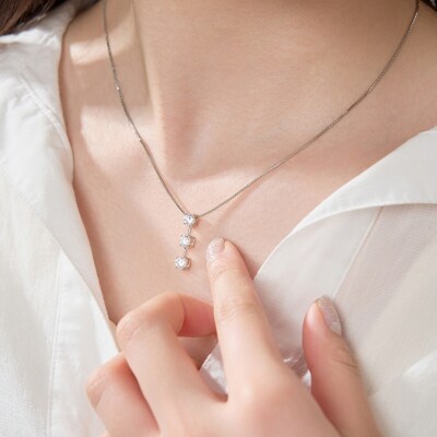 プラチナ 1.0ct スリーダイヤモンドネックレス　63-8587
