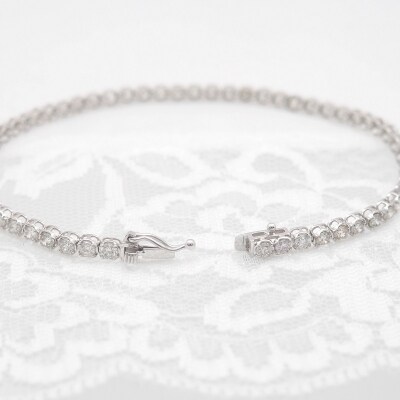 PT950/K18WG 3.0ctダイヤモンドブレス　HH018927