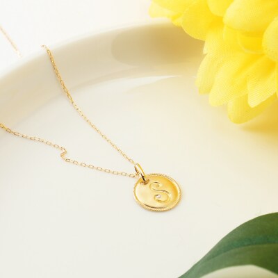 【K10】イニシャルペンダントネックレス イニシャル:S