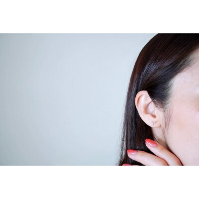 【ジュエリー】K10 イエローゴールド ホワイトトパーズ バタフライ 蝶 ピアス SE-2913