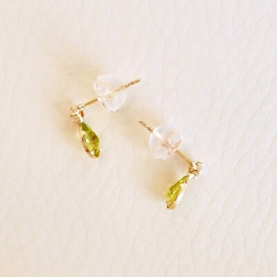 【ジュエリー】K10 ペリドット アンティーク ピアス 保証書付 SE-1737