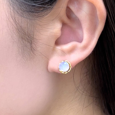 ラウンドオパールピアス　685410