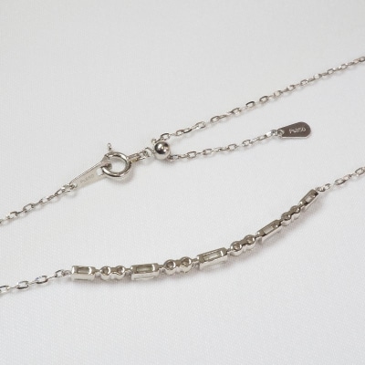Pt900 0.50ct　バゲット&ラウンドダイヤモンドラインネックレス　P2428