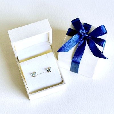 【ジュエリー】K10 イエローゴールド ブルートパーズ バタフライ ピアス 保証書付 SE-2913