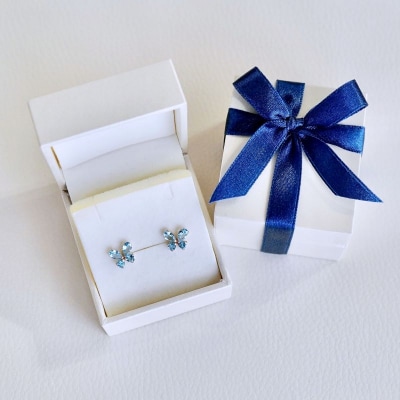 【ジュエリー】K10 イエローゴールド ブルートパーズ バタフライ ピアス 保証書付 SE-2953