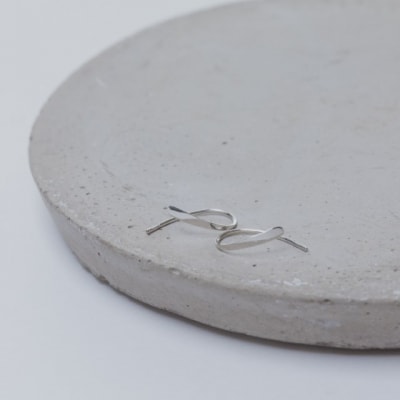 【甲府ジュエリー】Pt900　プラチナ　曲線ピアス(15132481)