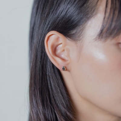 【甲府ジュエリー】Pt900プラチナ　豆ピアス(17802238)