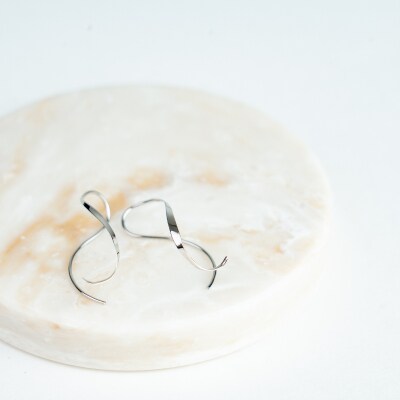 【甲府ジュエリー】Pt900　プラチナ　ウェーブピアス(15132483)