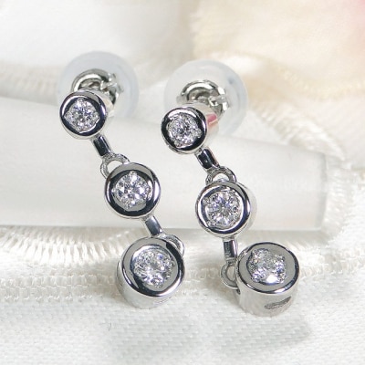 Pt900 ダイヤモンド ラインピアス(Fpe004)