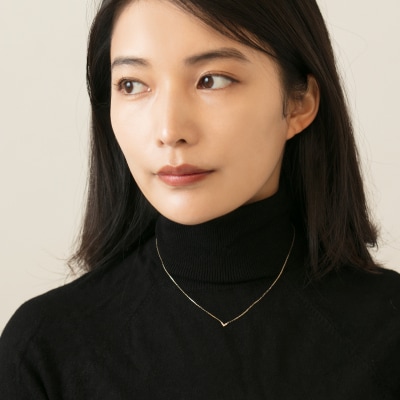 【K18イエローゴールド ダイヤモンドネックレス】大人気V型デザインで美しい胸元を!KG000103