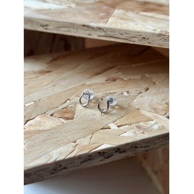 Pt900 バテイモチーフピアス(PE8051)