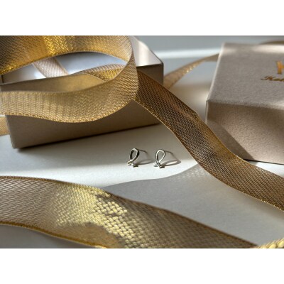 Pt900リボンモチーフピアス地金(PE8043)