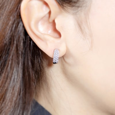 【ジュエリーの街、山梨県甲府市】ダイヤ0.70ct Pt900ピアリング LE2908P