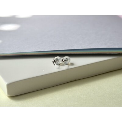 Pt900 カミナリモチーフピアス(PE8225)