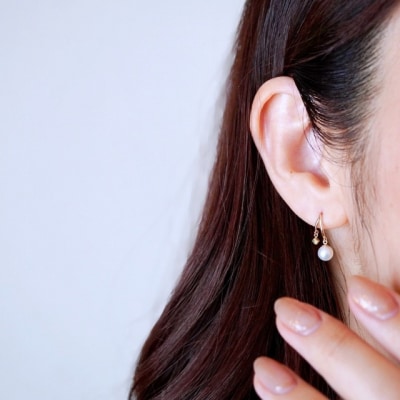 【ジュエリー】K10イエローゴールド パール・ペリドット ピアス 保証書付 SE-3337