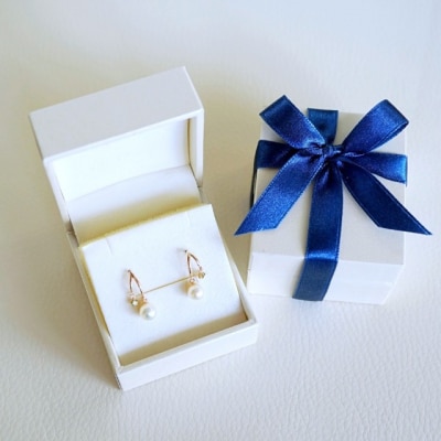 【ジュエリー】K10イエローゴールド パール・ペリドット ピアス 保証書付 SE-3337