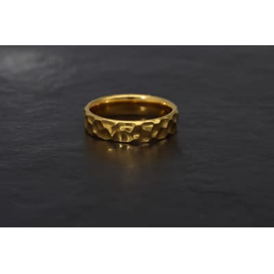純金(24金)鍛造リング　槌目デザイン幅5.0mm　9000361072