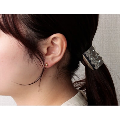 K18イエローゴールド　卵型ピアス　シリコンキャッチ付　9000514225