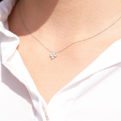 Pt900　0.30ct　ダイヤモンド スイートフラワー ペンダント-P0079