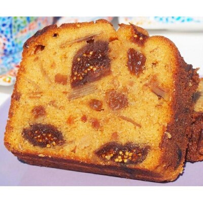 すべて手作りにこだわった、宿河原パウンドケーキ「フルーツ」