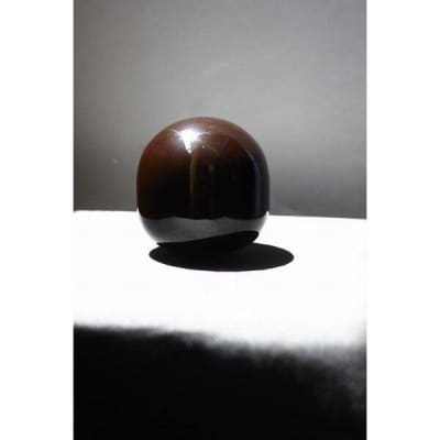 鉄彫刻家　飯田誠二作品　鉄本来の音を楽しむ楽器「Sei」(漆塗装タイプ)