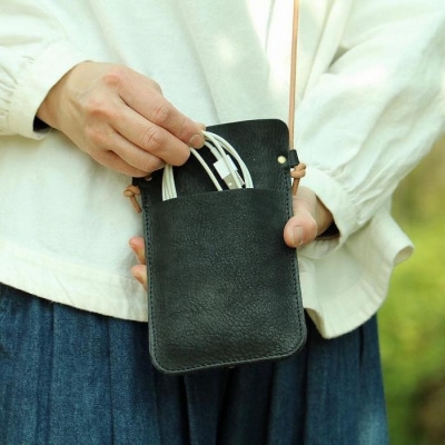SKLO 肩掛けシンプルスマートフォンポーチ　Gray