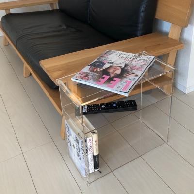 棚付きアクリルサイドテーブル　1台　