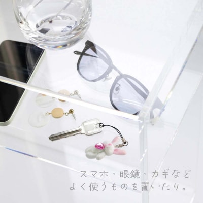 棚付きアクリルサイドテーブル　1台　