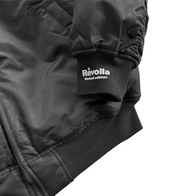【ブラック・XL】Revolla 中綿入り袖リブプリントMA-1ジャケット
