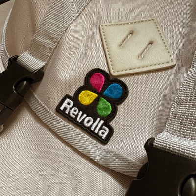 Revolla 軽量ナイロン マウンテンリュック 男女兼用 21リットル　【ベージュ】