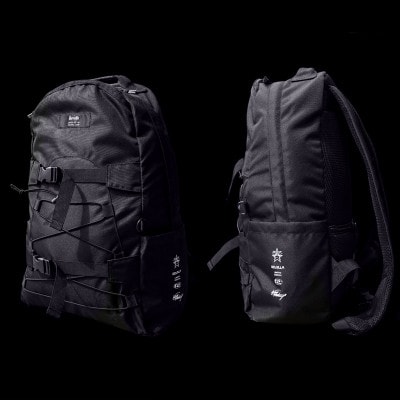 背面セキュリティーポケット付き 全天候型 エクスプローラーリュック 28リットル 【ブラック】