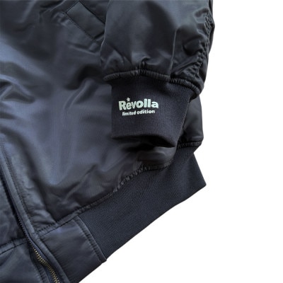 【ネイビー・L】Revolla 中綿入り袖リブプリントMA-1ジャケット
