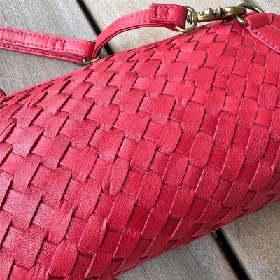 しっとり柔らかな高級天然馬革お財布機能 ミニショルダーポシェット(カードホルダー&小銭収納付)レッド