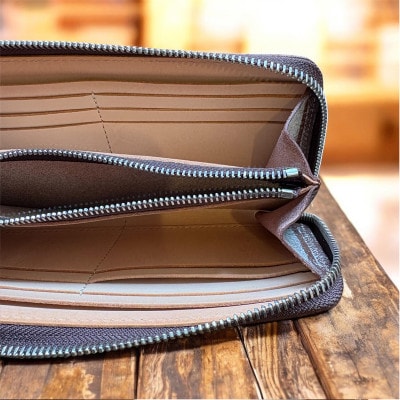 【堅牢さと美しい光沢】ブライドルレザー ラウンドジップロングウォレット 日本製【ブラウン】