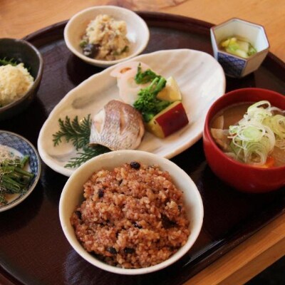 寝かせ玄米ごはんパック 小豆ブレンド 180g×24食