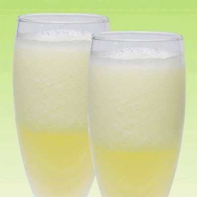 「2021年4月中旬発送」【クラウンメロン】完熟冷凍カットメロン1kg 【冷凍便】