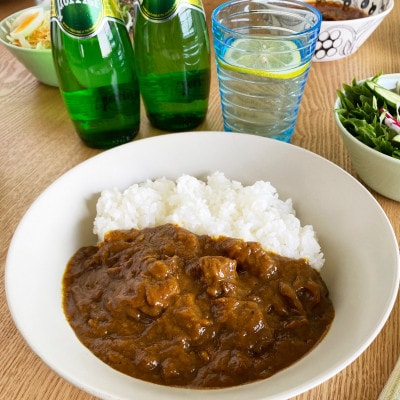 和田牧場のビーフカレー(箱無しパウチ状×5P入り)