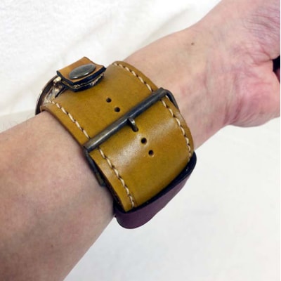 HR24の大型サイズ手作り時計　G(男性用)黄茶[No5895-0303]