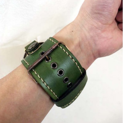 HR24の大型サイズ手作り時計　H(男性用)オリブ[No5895-0304]