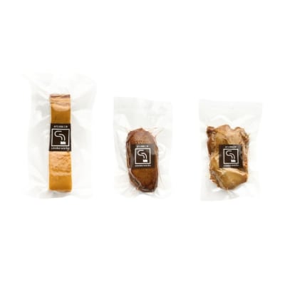 【自家製】こだわり燻製肉の3種セット(スモークベーコン・スモーク鴨・スモークチキン)