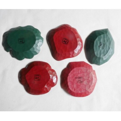 【漆器】花柄の豆皿 5枚と葉の柄の豆皿 6枚　計11枚セット(各直径 約8～11cm)