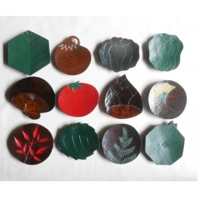 【漆器】葉の柄の豆皿 6枚と野菜の柄の豆皿 6枚　計12枚セット(各直径 約8～11cm)